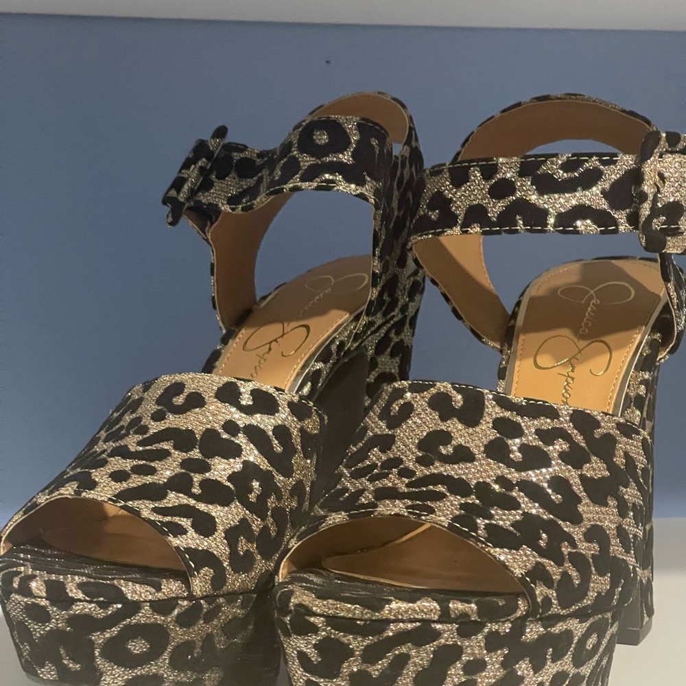 Brand New Jessica Simpson Black and Gold Leopard Platform Heels